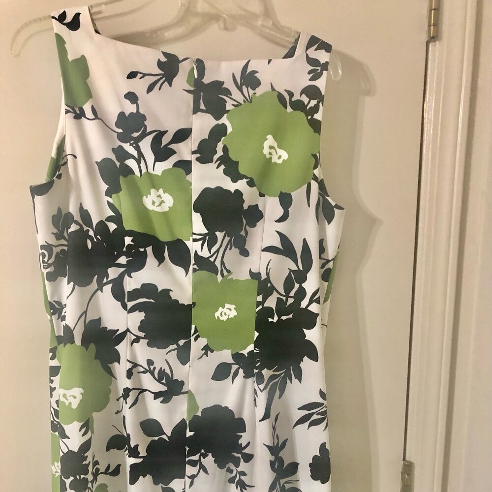 Alyx Floral Green, White, and Black Hem Sleeveless Dress - Picture 3 of 5